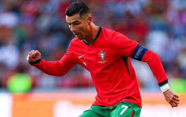 Ronaldo po ai ujk i vjetër, dy gola ndaj Irlandës