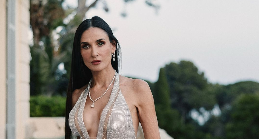 Demi Moore në lidhje dashurie me këngëtarin 27 vjet më të ri?