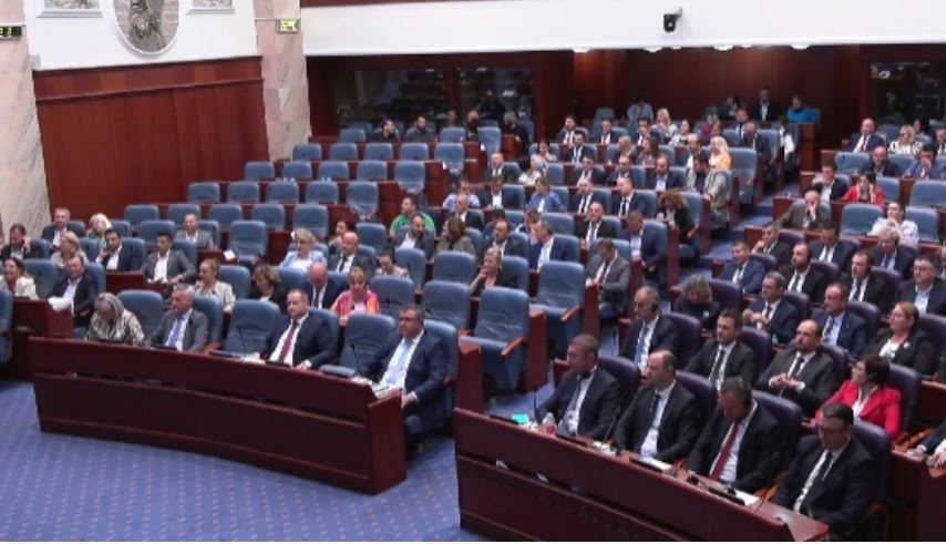 Votohet qeveria e re e Maqedonisë së Veriut