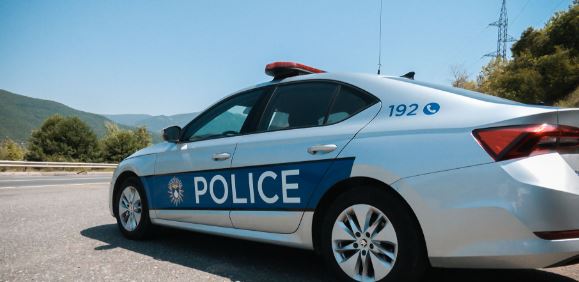 Gruaja në Zveçan rrahet e kërcënohet me thikë nga burri i saj me të cilin s’jeton më