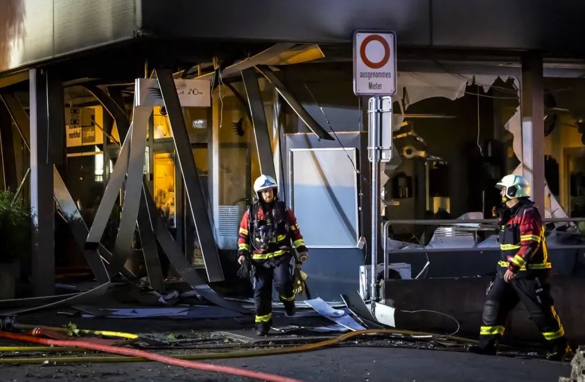 2 të vdekur dhe 11 të lënduar nga shpërthimi i zjarrit në një banesë në Zvicër