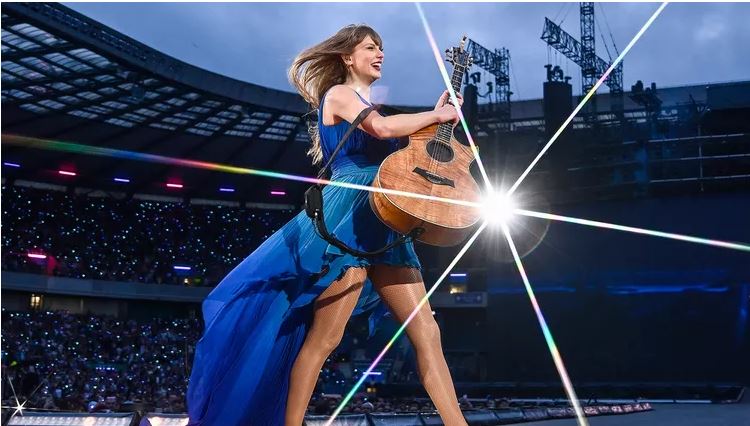 Taylor Swift i falënderon skocezët për energjinë që i dhanë në koncertet e saja në Edinburg