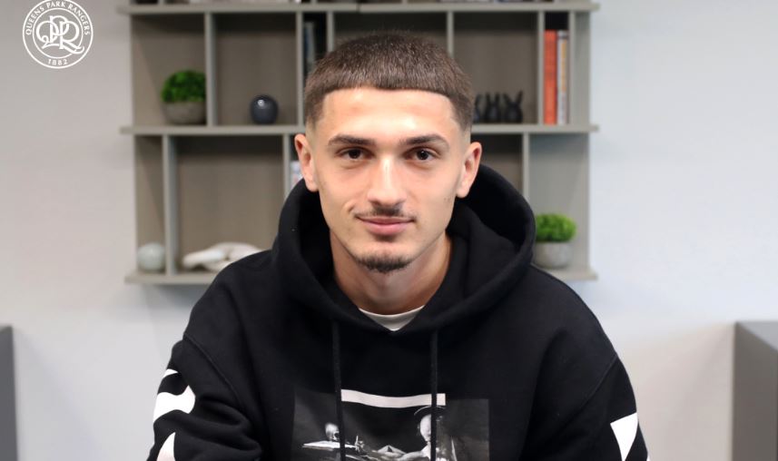 Lorent Talla nënshkruan kontratën e parë profesionale me QPR-në