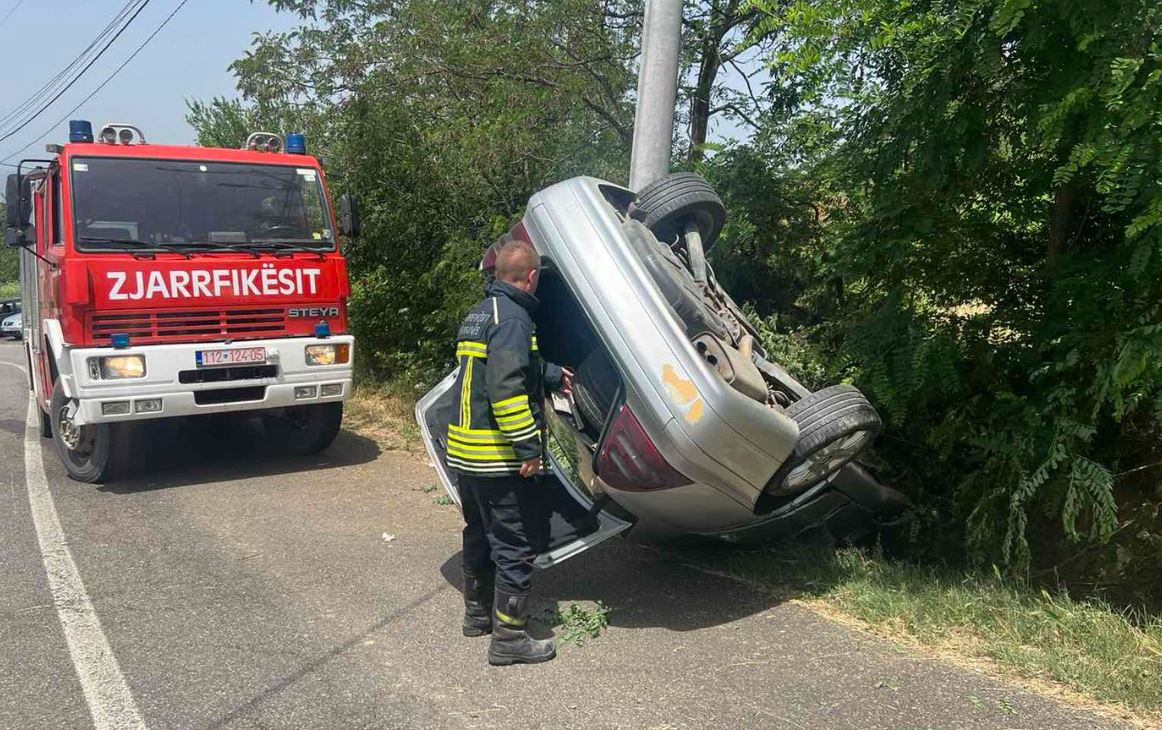 Dy të lënduar si pasojë e një vetaksidenti në Budakovë të Suharekës
