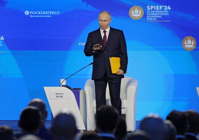 Putin: Rusia ekonomikisht e fortë, pavarësisht sanksioneve të paligjshme