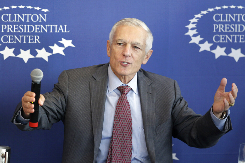 Clark: Ambiciet ruse pengojnë stabilitetin mes Kosovës dhe Serbisë