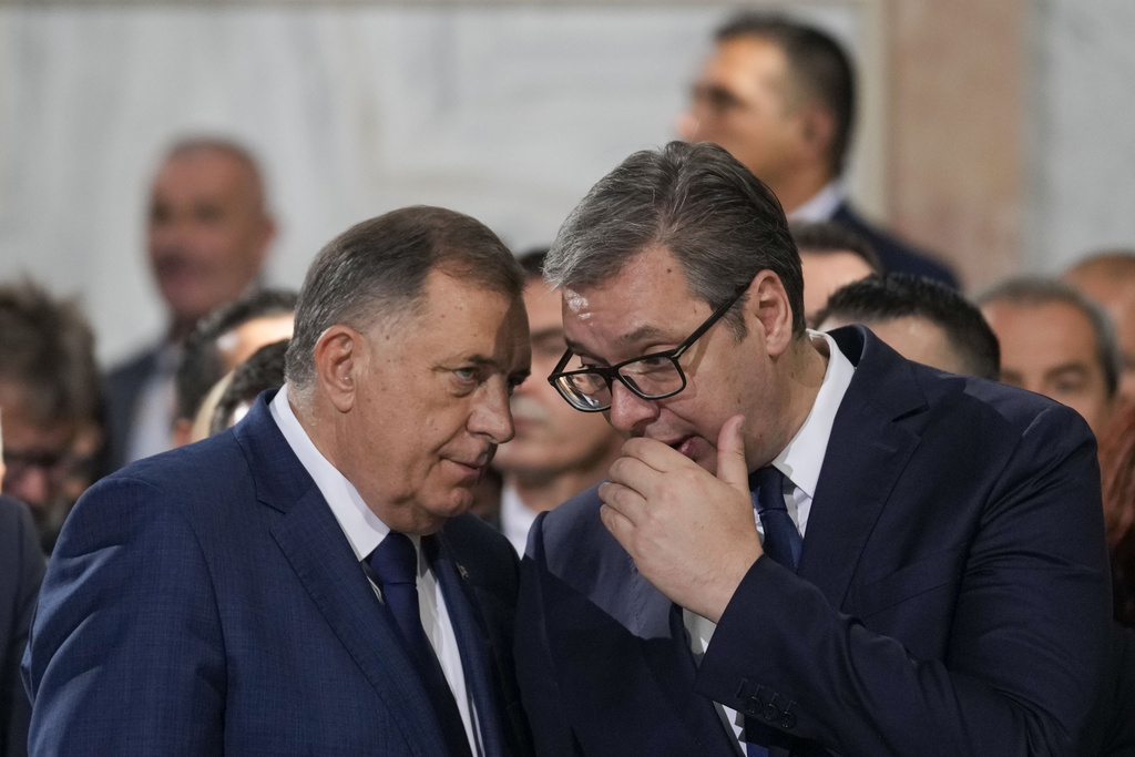 Vuçiqi i përgjigjet Ambasadës Amerikane për kritikat që ia bënë pas “kuvendit gjithëserb”