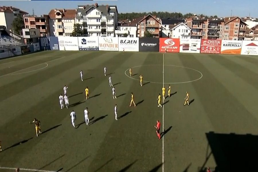 Mbyllet pa gola pjesa e parë mes Ballkanit e Santa Colmas, suharekasit mbesin me një lojtar më pak