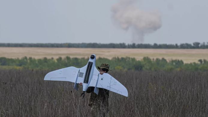 Të paktën pesë të plagosur pasi Ukraina dhe Rusia shkëmbyen sulme me dron