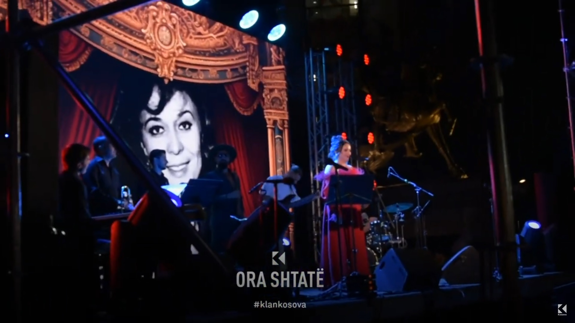 Farrah El Dibany, nga këndimi në finalen e Kupës së Botës deri te këngët e Nexhmije Pagarushës (VIDEO)