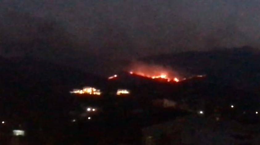 Zjarr në Malin e Gjerë në Gjirokastër