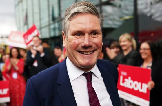 Exit-polli i nxjerr Laburistët fitues të zgjedhjeve në Britani, Starmer pritet të jetë kryeministri i ri