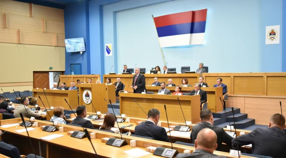 Asambleja e Republikës Sërpska e miraton Deklaratën e “Kuvendit gjithëserb”