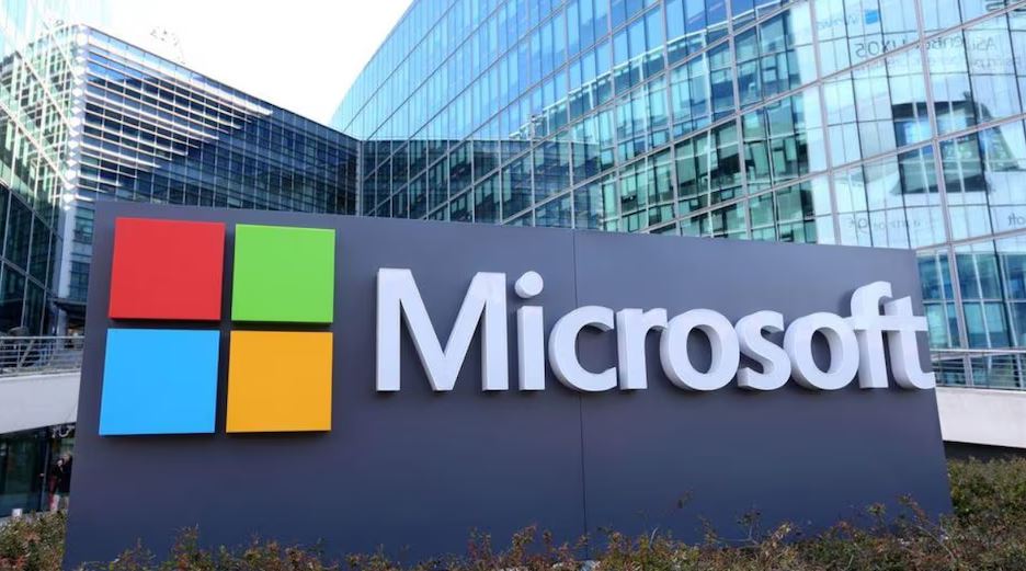 Microsoft ua ndalon palestinezëve në ShBA që t'i telefonojnë të afërmit në Gaza
