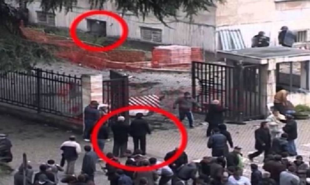 “Me të kaluar gardhi i telave do hapet zjarr”, biseda e pretenduar e drejtuesit të Gardës me grupin e zjarrit në 21 janar