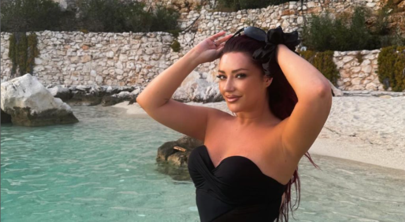 Ronela Hajati e paralajmëron këngën e re, quhet "Panama"