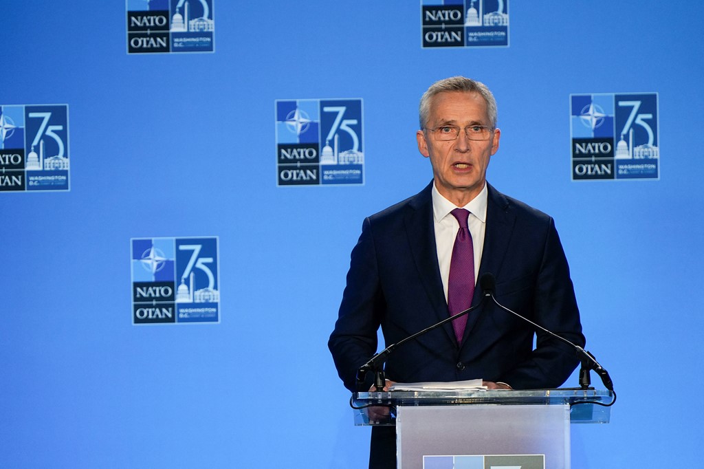 NATO thekson angazhimin për të forcuar mbrojtjen e Ukrainës