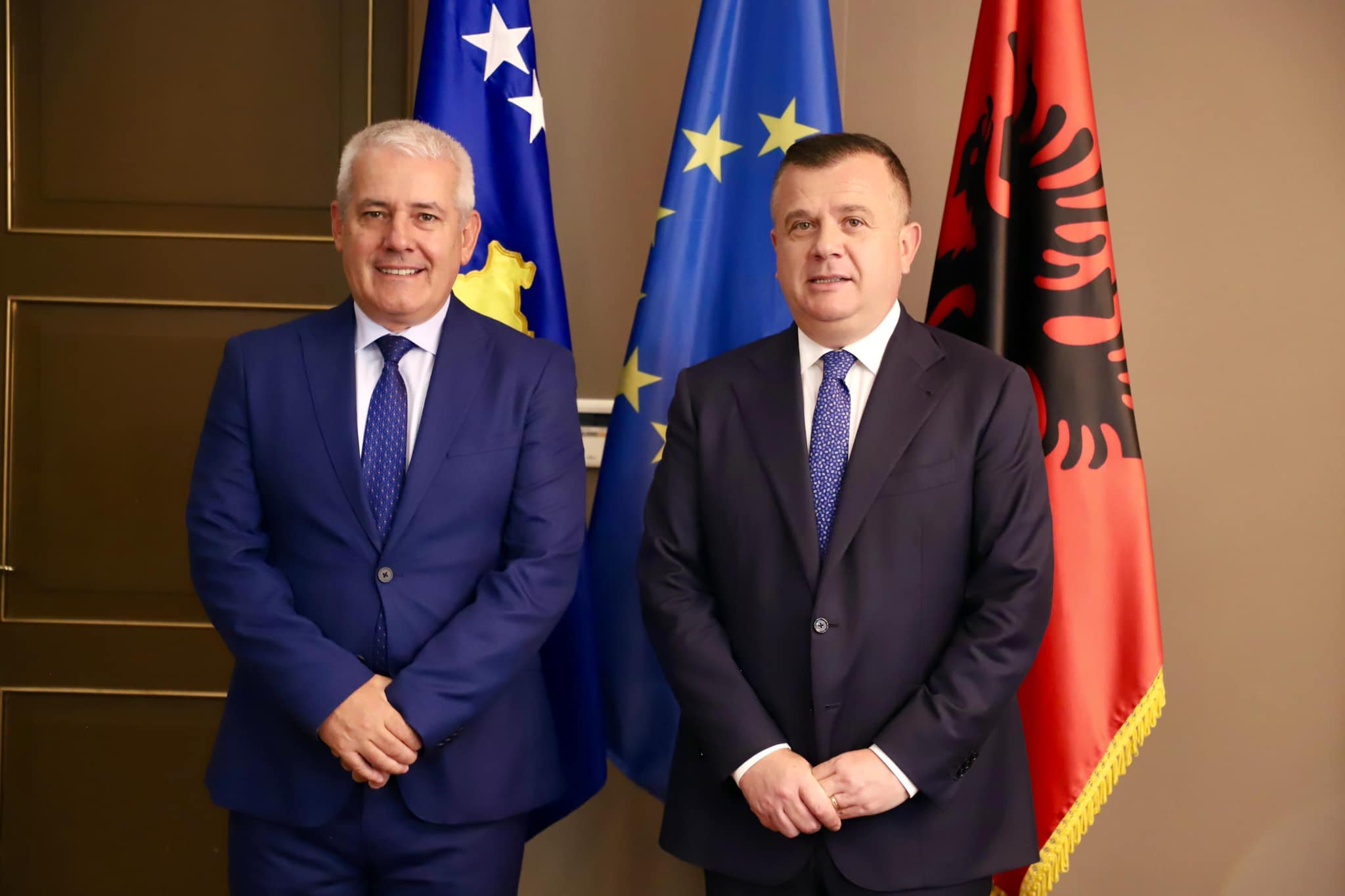 Takohen Sveçla dhe Balla, diskutohen rezultatet e përbashkëta në luftimin e krimit