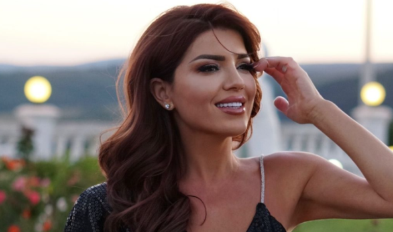 Edona Llalloshi plot elegancë në paraqitjen e fundit