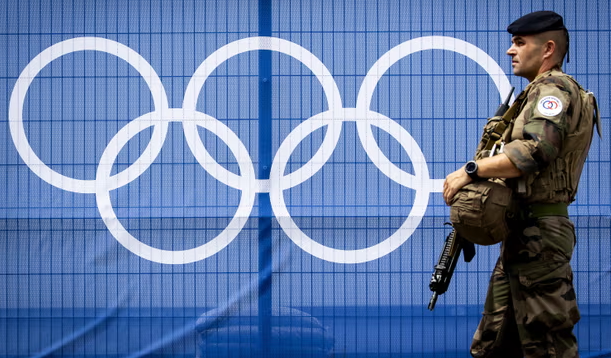 Kuzhinieri rus arrestohet në Paris për plane destabilizimi në shkallë të gjerë gjatë Lojërave Olimpike