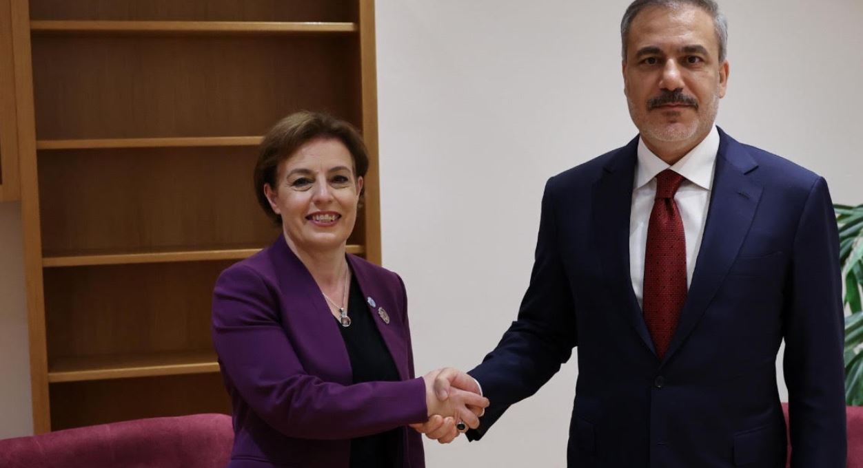 Ministrja e Punëve të Jashtme dhe Diasporës, Donika Gërvalla pati me ministrin e Jashtëm të Turqisë, Hakan Fidan