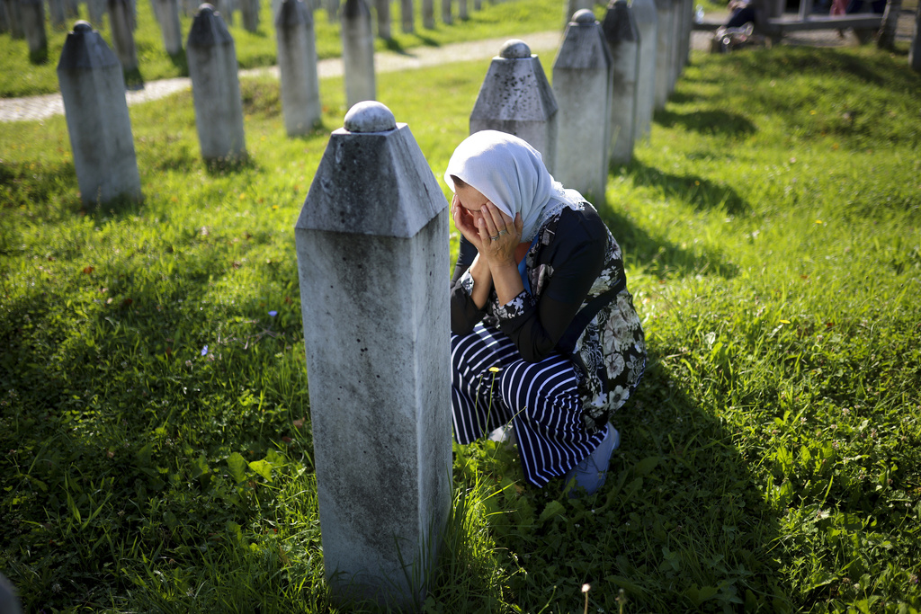 Portali ukrainas ia huq, viktimat e Srebrenicës i bën kosovarë