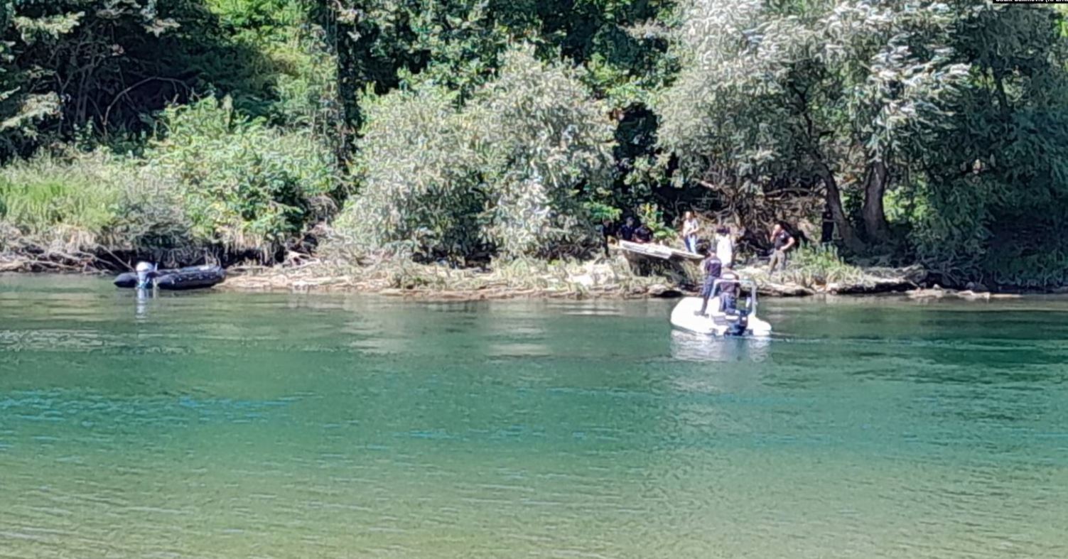 Gjenden tetë trupa të mbytur pas fundosjes së anijes në Drinë