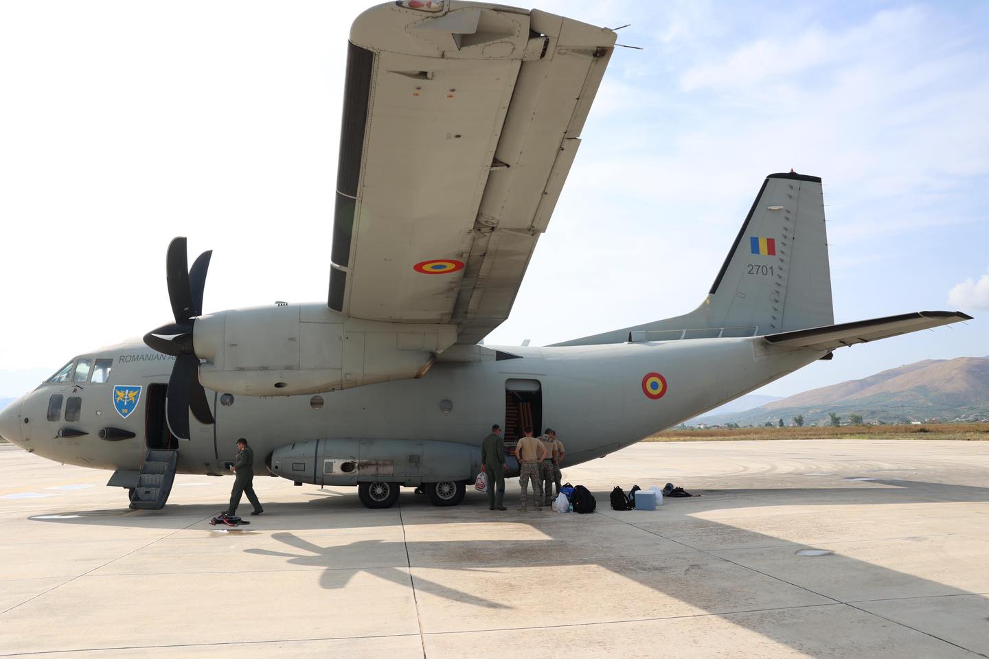 Avionët rumunë e kryejnë me sukses misionin për fikjen e zjarreve në Shqipëri