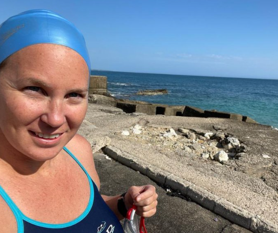 Eva Buzo realizon ëndrrën, nga Italia në Shqipëri me not, 34 orë në det