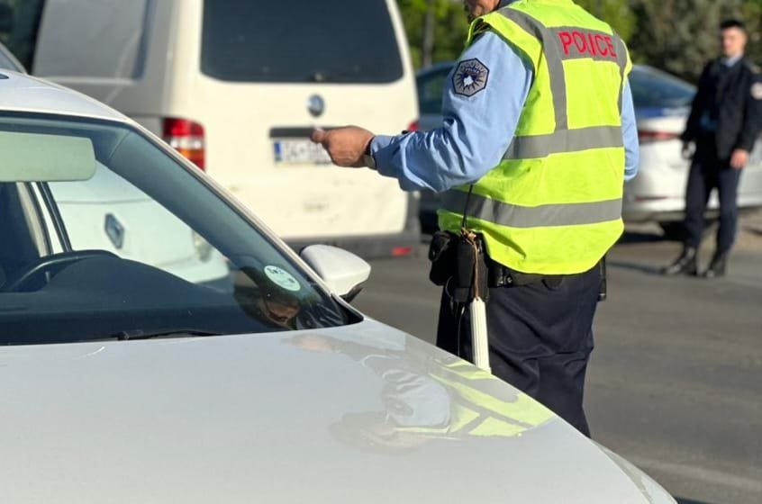 Afër 2500 gjoba trafiku për një ditë në Kosovë
