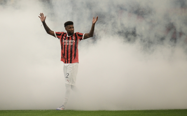 AC Milan e nis me një kupë sezonin, fiton trofeun "Berlusconi"