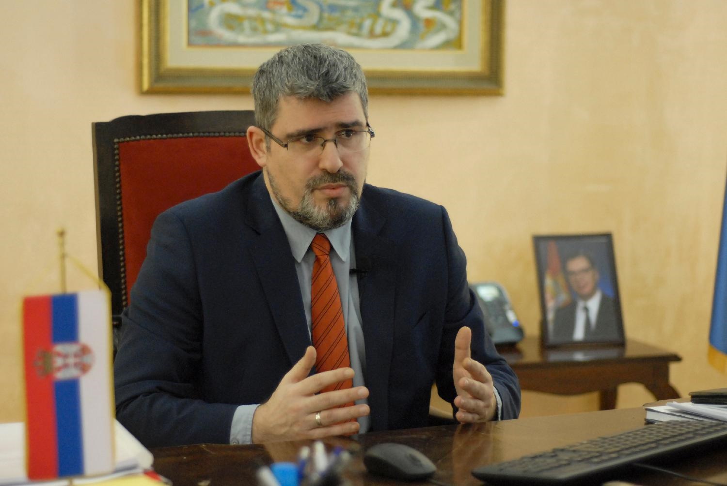 Ministri serb: Dënimi verbal i BE-së për mbylljen e degëve të Postës - i barabartë me miratimin e heshtur