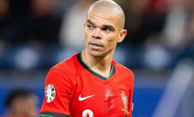 Pepe i jep fund karrierës së tij si futbollist