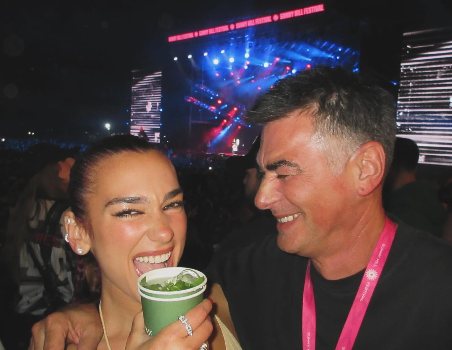 BBC i thur lavde festivalit të Dua Lipës, bëhen krahasime me “Glastonbury”