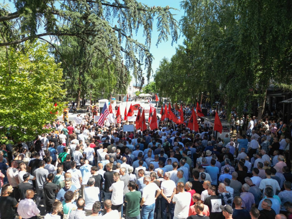 ​Protesta e shqiptarëve për identitet dhe dinjitet në Bujanoc përfundon e qetë