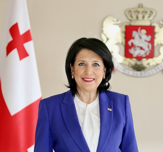 Presidentja gjeorgjiane thotë se votimet e reja janë zgjedhje “mes Evropës dhe Rusisë”