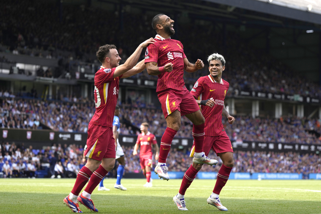 Arne Slot thyen “mallkimin”, e fiton ndeshjen hapëse me Liverpoolin