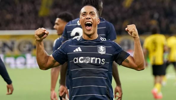 Aston Villa e nis mirë aventurën në Ligën e Kampionëve