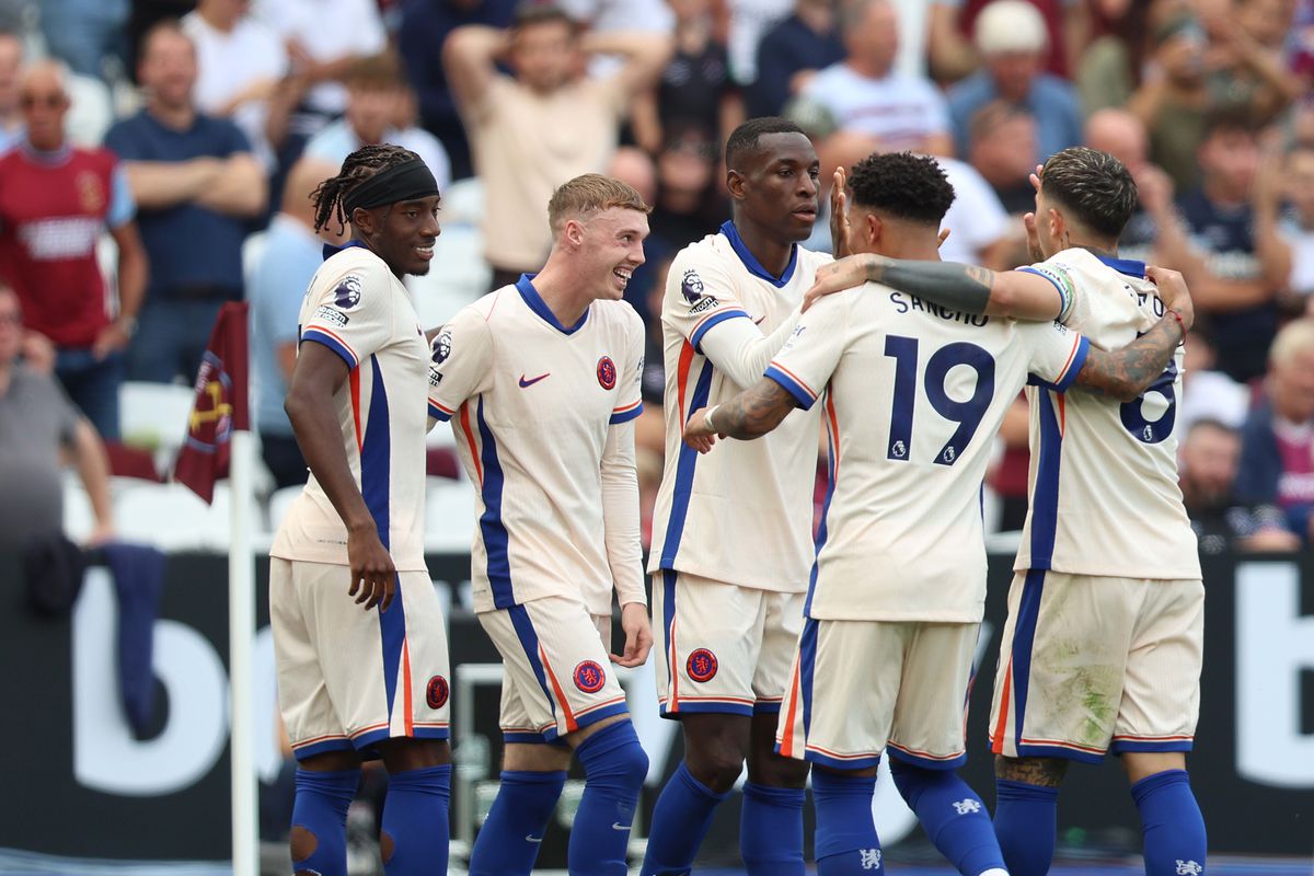 Chelsea i gozhdon “Çekanët”