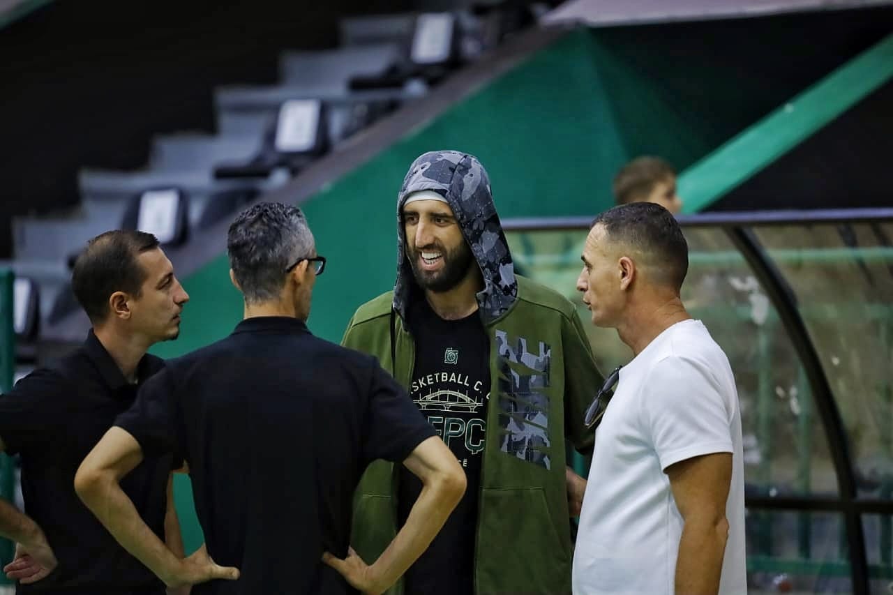 Kapiteni viziton bashkëlojtarët, Trepça e lumtur që Hajrizi po e merr veten