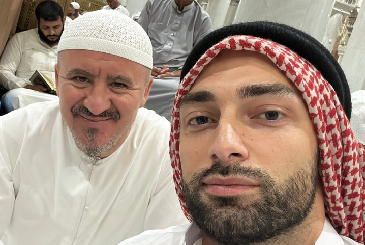 Eros Grezda dhe Ahmed Kalaja bashkë për Xhuma në Mekë