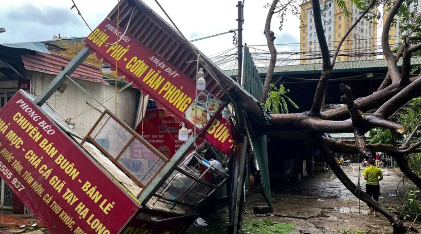 Rrëshqitja e dheut vret një familje në Vietnam