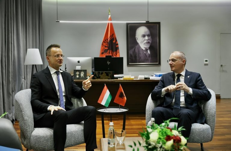 Hungaria thotë se Shqipëria e meriton plotësisht të nisë procesin e anëtarësimit në BE