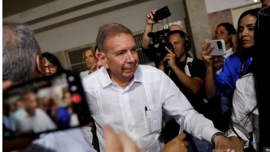 Lideri i opozitës në Venezuelë largohet nga vendi për në Spanjë