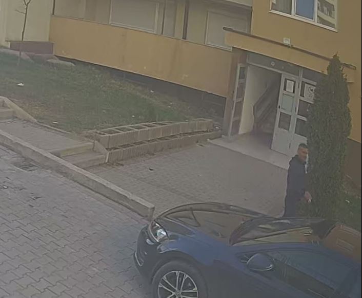 Policia kërkon ndihmë në kapjen e një personi në Prishtinë që dyshohet për grabitje