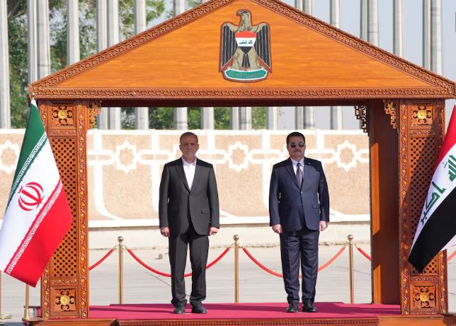 Presidenti i Iranit viziton Irakun në udhëtimin e parë jashtë vendit