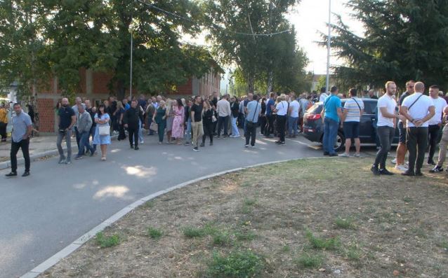 Protesta ne Mitrovice te Veriut