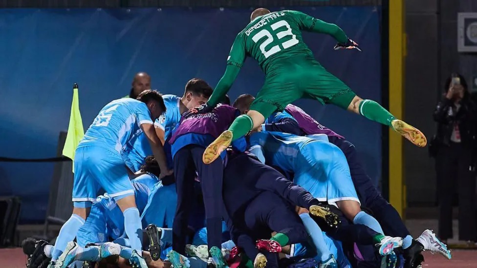 "Çmenden" nga gëzimi, San Marino shënon fitoren e parë zyrtare në histori (VIDEO)