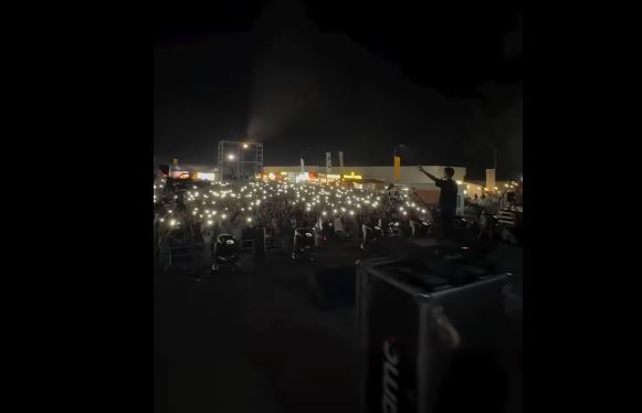 Shkumbin Ismaili ndezi atmosferën në “Hardh Fest”