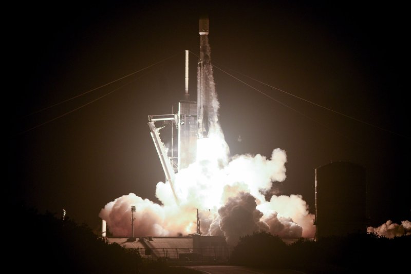 SpaceX gjobitet për shkelje rregullatore, Elon Musk kërcënon me padi